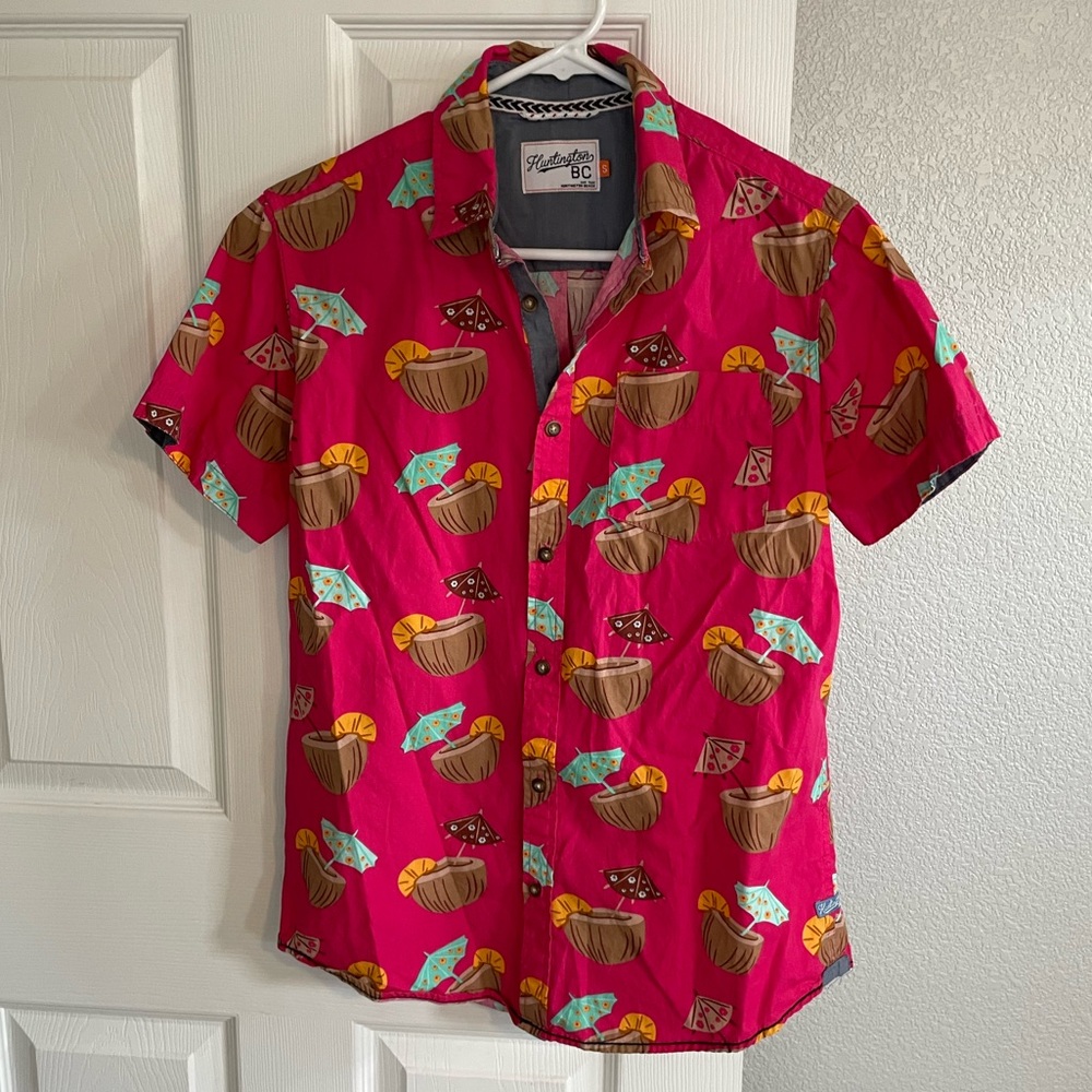 Huntington BC - Men’s Small - Button Down Hawaiian Tropical Shirt - Pink
